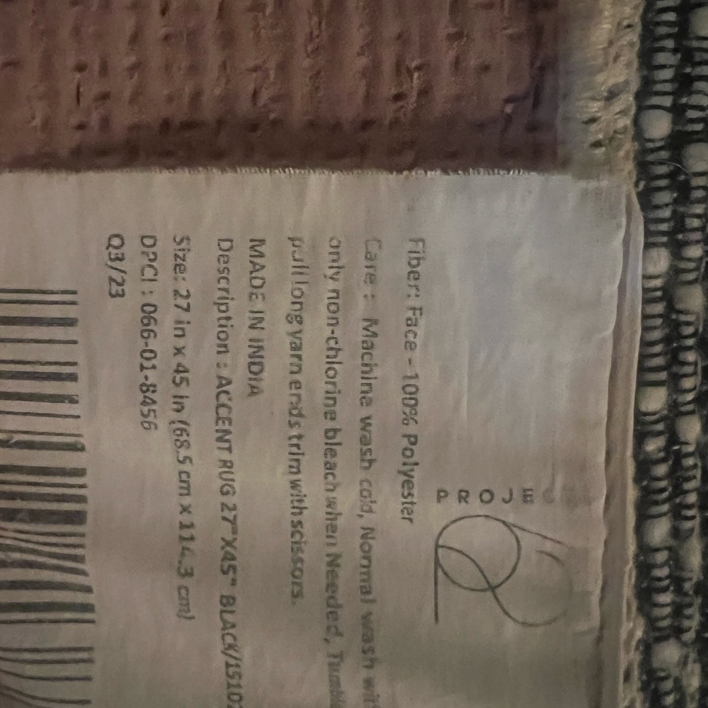 Geometric Patterned Rugs - Picture 4 of 4